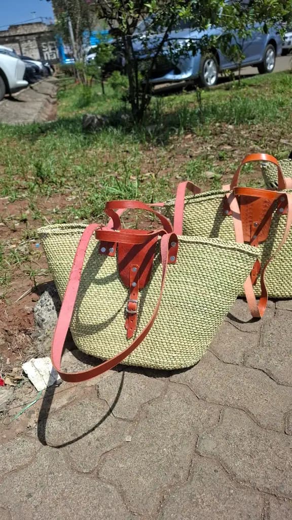 Totes & Handbags